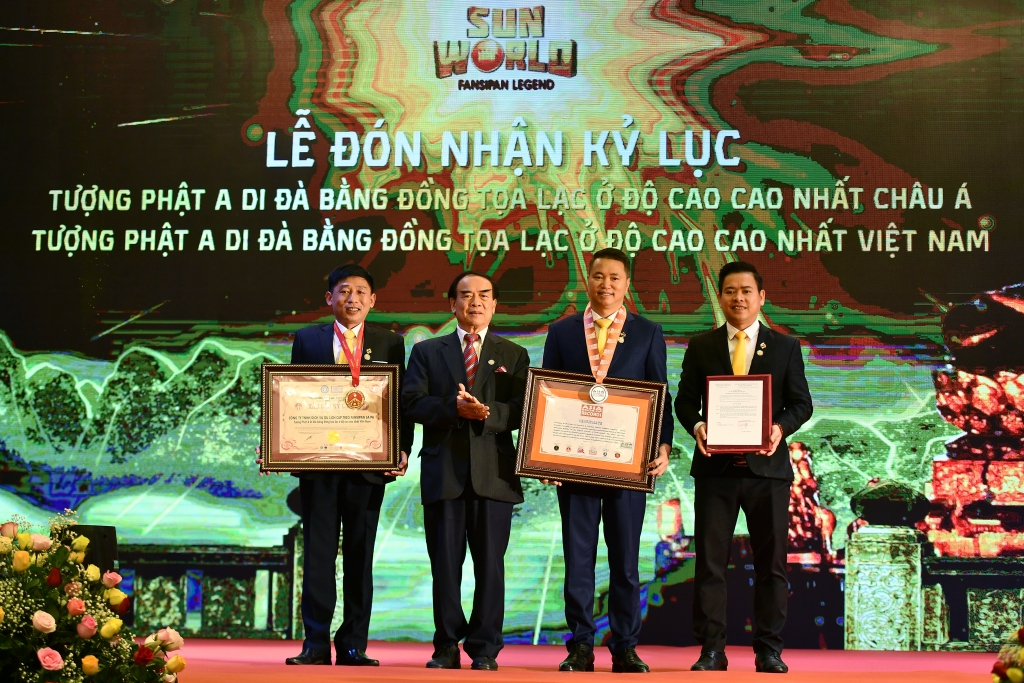 Lễ kỷ niệm 5 năm thành lập Sun World Fansipan Legend