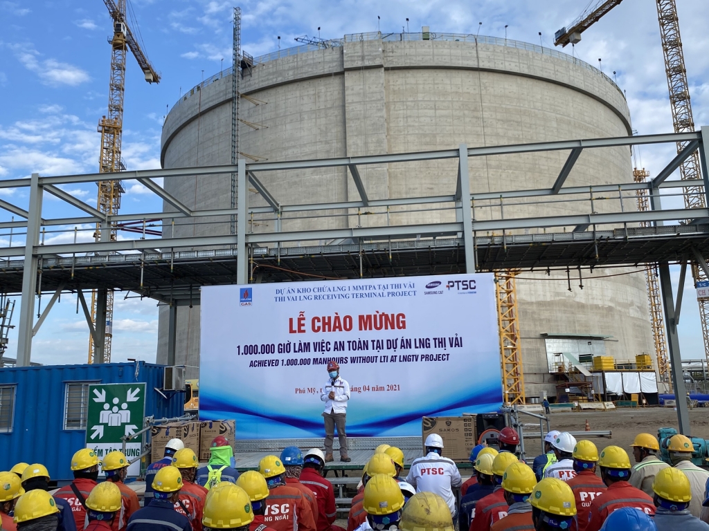 Quang cảnh  Lễ  Chào mừng 1 triệu giờ làm việc an toàn tại Dự án Kho chứa 1 triệu tấn LNG tại Thị Vải