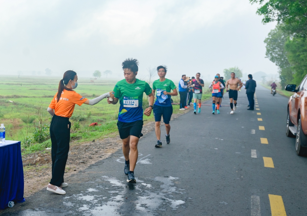 Cộng đồng runner ấn tượng với BaDen Mountain Marathon 2021 lần đầu tổ chức tại Tây Ninh