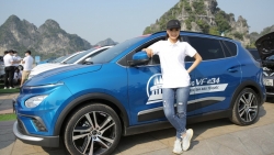 Dàn sao phấn khích với caravan ô tô điện kỷ lục Việt Nam