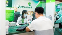 Vietcombank được S&P nâng tín nhiệm từ ổn định lên tích cực