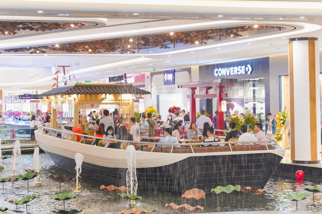 “Đột nhập” Vincom Mega Mall Smart City: “Chill” mọi nơi, chất chơi từng góc