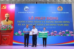 Nutifood, Quỹ Phát triển Tài năng Việt tặng quà công nhân Bình Dương giá trị tới 2,2 tỷ đồng