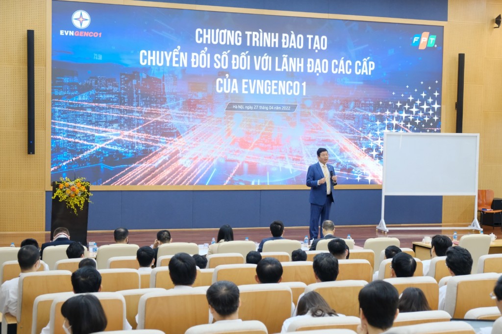 Tổ chức thành công chương trình đào tạo về chuyển đổi số cho lãnh đạo các cấp