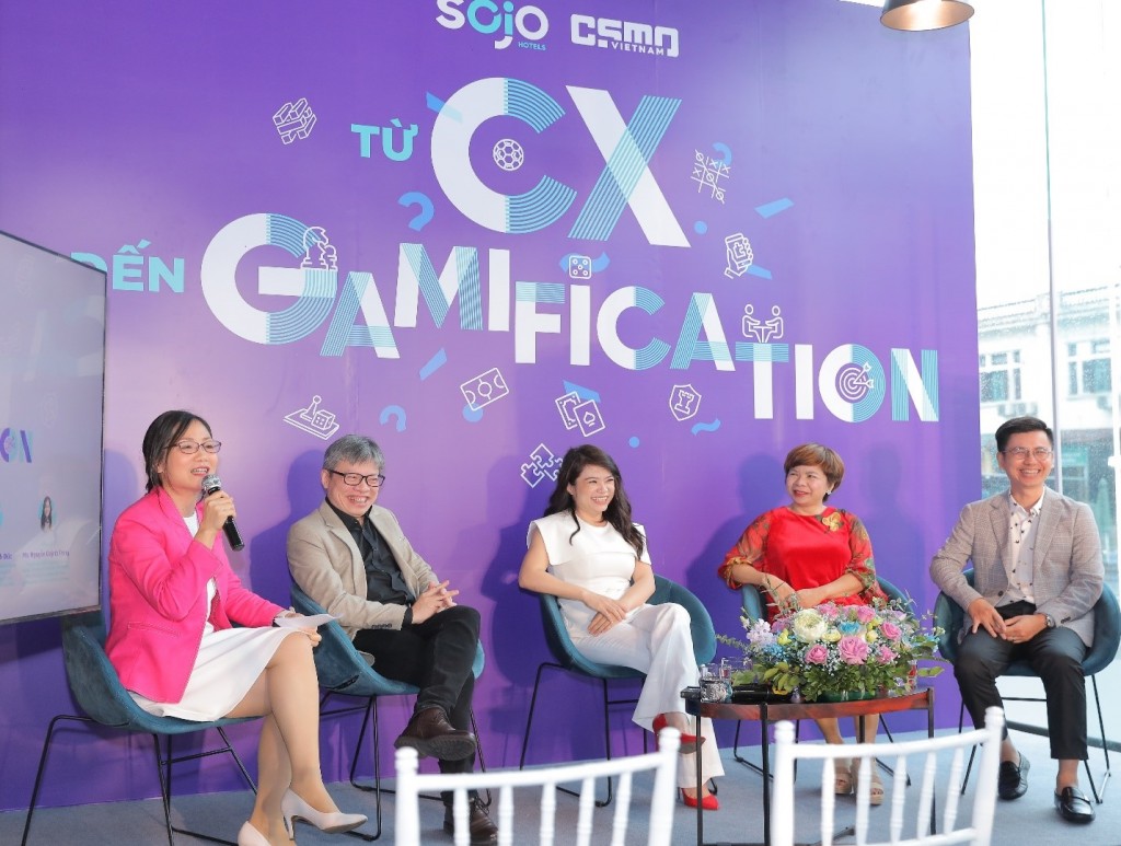 Các diễn giả tại chương trình Open Talk với chủ đề “Từ CX đến Gamification” diễn ra sáng 24/5/2022 