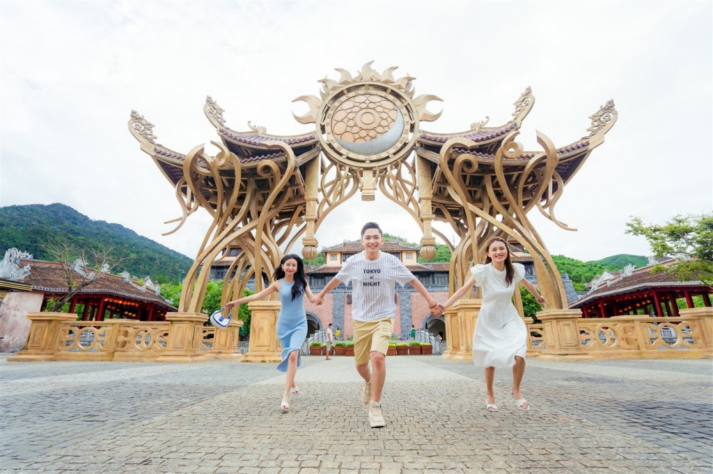 Vui không giới hạn, uống cạn men say trong Lễ hội B’estival ẩm thực và bia tại Sun World Ba Na Hills