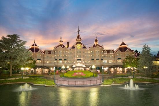 Khách sạn Disneyland tại Paris cũng nằm trong danh sách“Best Family Resorts Worldwide”