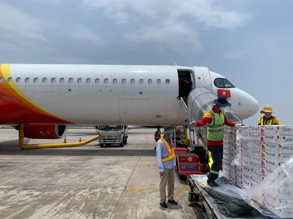 Vietjet, Swift247 đưa vải thiều Bắc Giang 