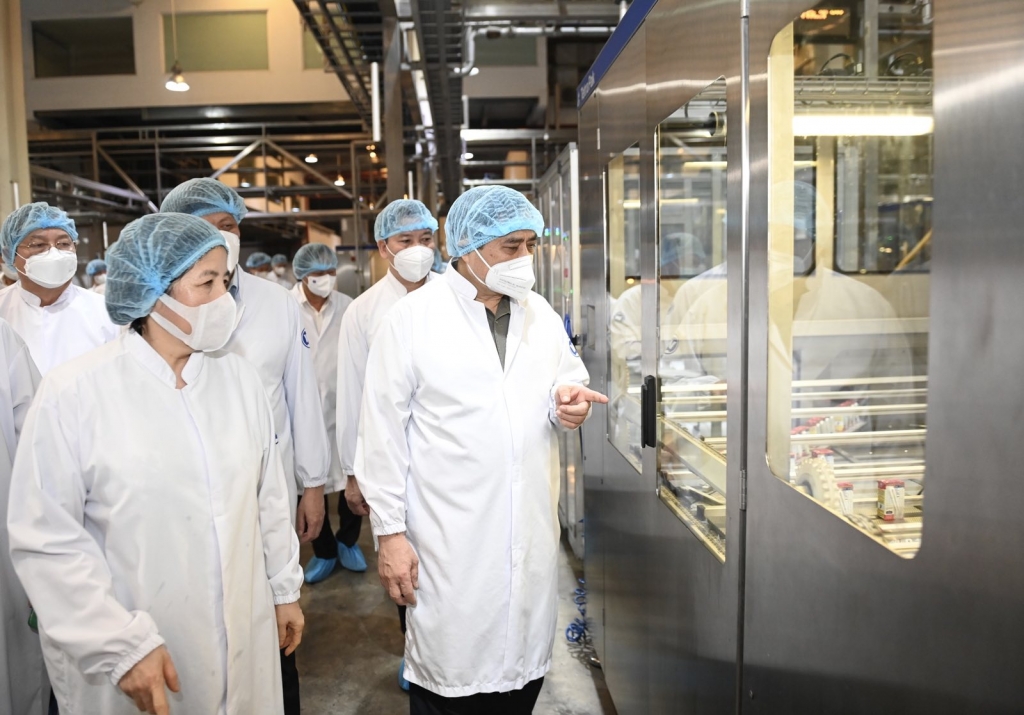Thủ tướng Phạm Minh và đoàn công tác Chính phủ tham quan Nhà máy Sữa Việt Nam, Khu công nghiệp Mỹ Phước
