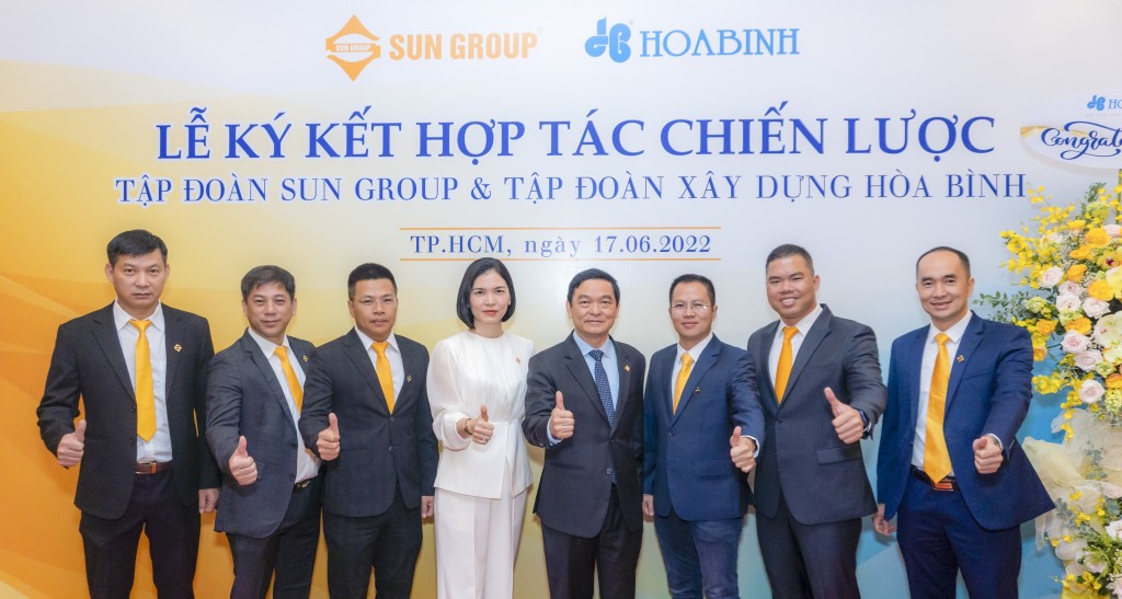 Tập đoàn Xây dựng Hòa Bình và Sun Group ký kết hợp tác chiến lược