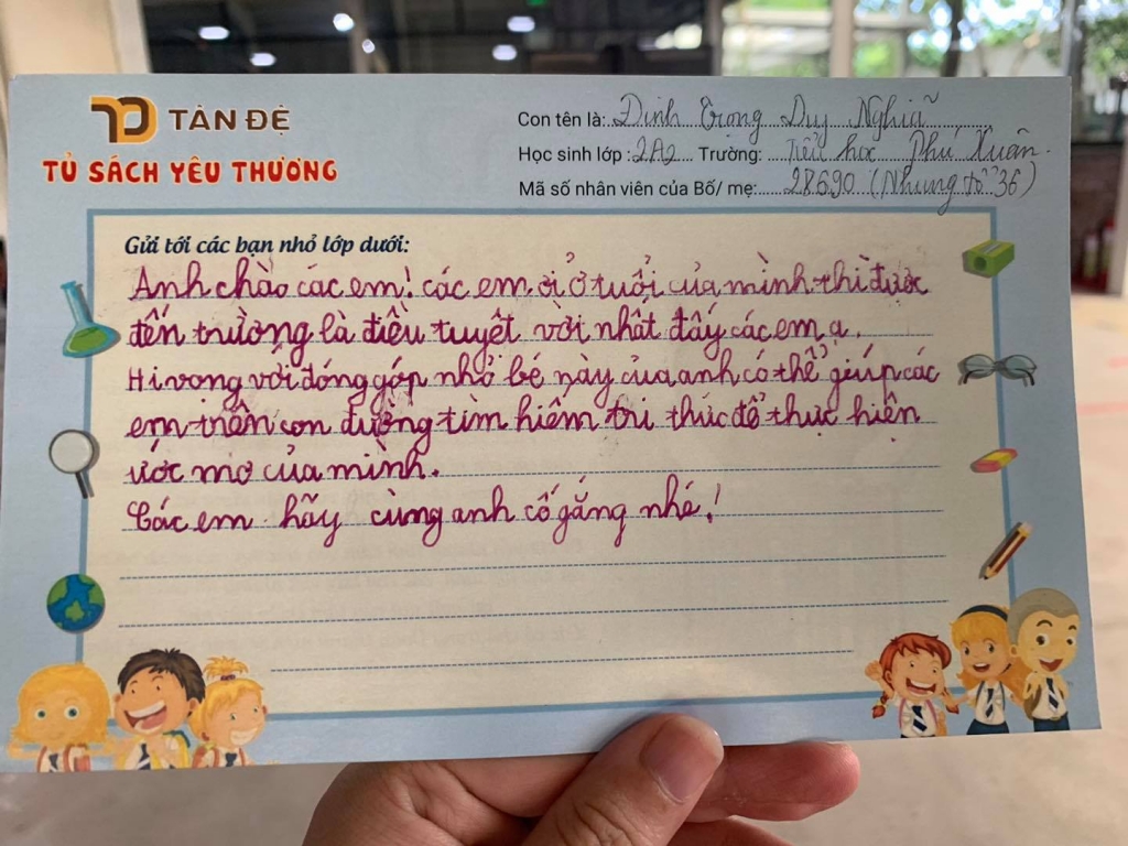 "Tủ sách yêu thương" nuôi lớn những ước mơ