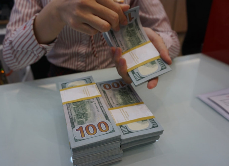 Tỷ giá USD hôm nay 23/7: Rời đỉnh 3 tháng