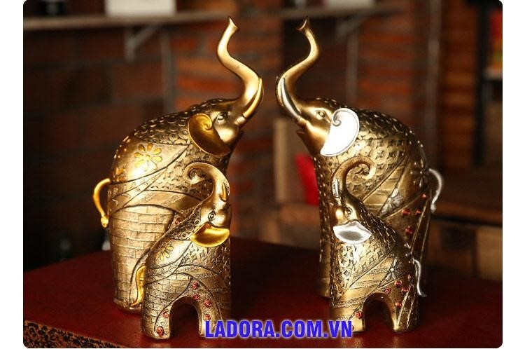 Cặp voi mang đến sự bình an cho gia chủ