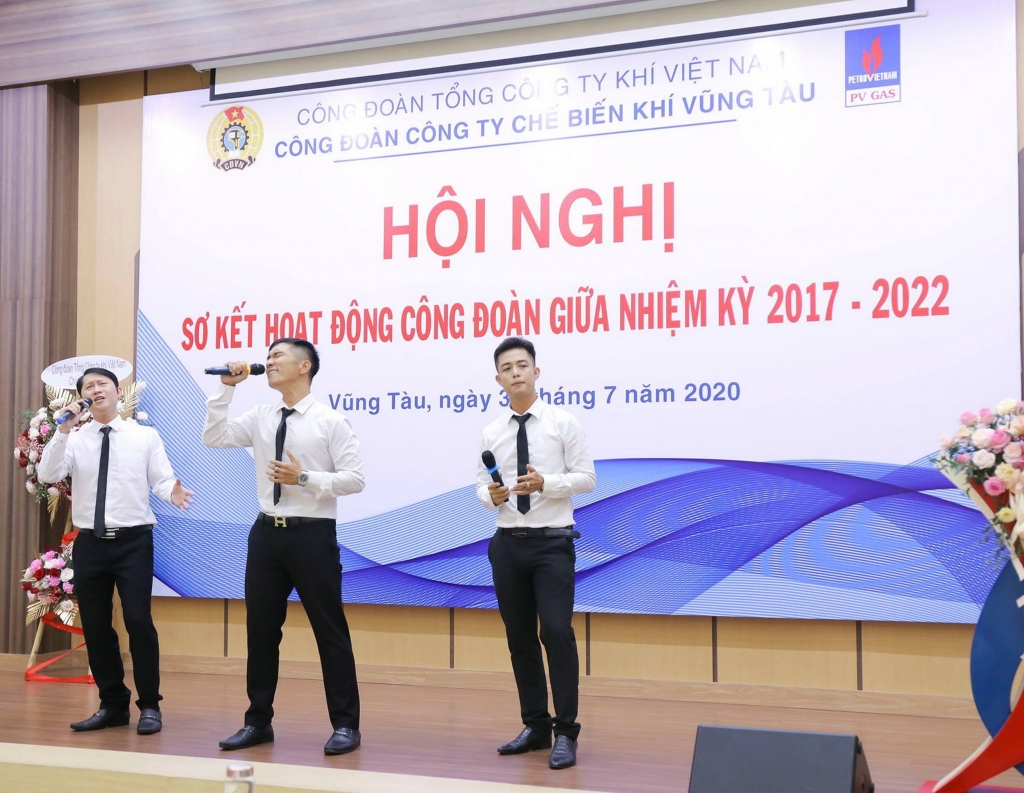 3842 4 hat mung hoi nghi