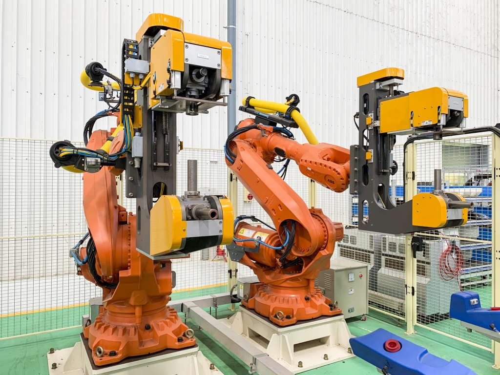2304 6 robot yyc ly cym biyn cyn xe