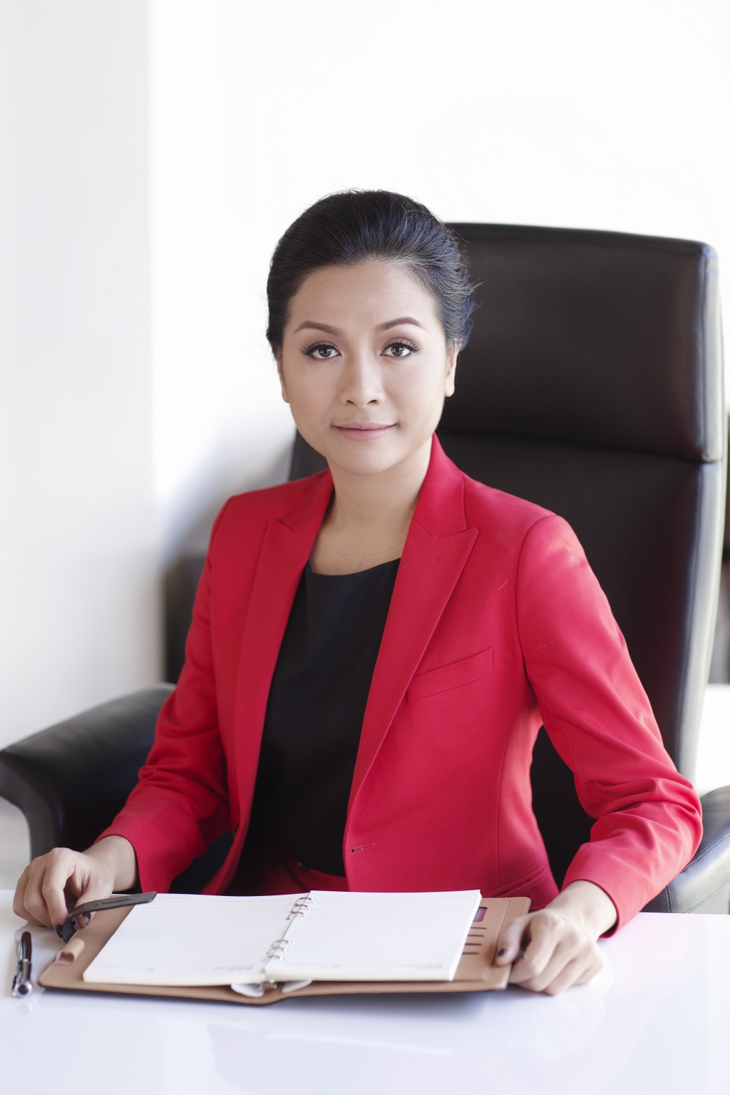 3338 ba tran uyen phuong pho tgd tap doan tan hiep phat