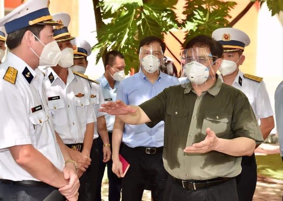 Thủ tướng Phạm Minh Chính kiểm tra, chỉ đạo, động viên công tác chống dịch tại Bình Dương