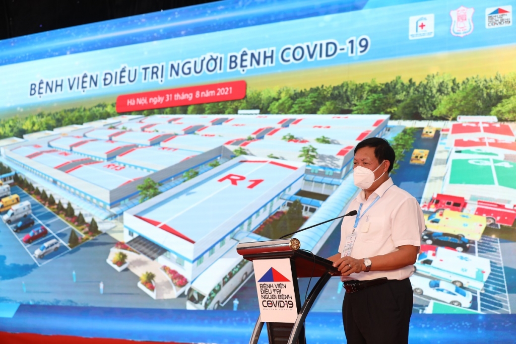 Thứ trưởng Bộ y tế Đỗ Xuân Tuyên phát biểu tại Lễ khánh thành Bệnh viện điều trị Covid-19 Y Hà Nội (2)