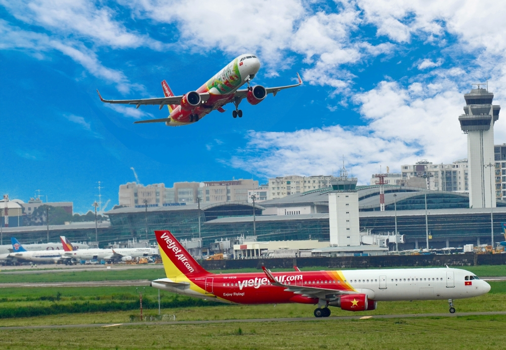 Tưng bừng ra mắt hạng vé mới Deluxe, Vietjet khuyến mại tới 50% giá trên toàn mạng bay