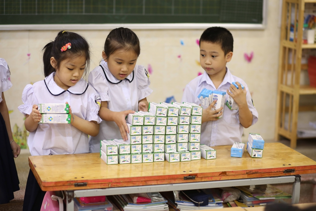 Sữa học đường nhân đôi niềm vui đến trường của trẻ trong năm học mới