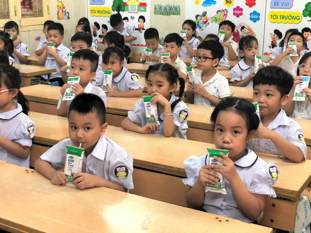 Sữa học đường nhân đôi niềm vui đến trường của trẻ trong năm học mới Sữa học đường nhân đôi niềm vui đến trường của trẻ trong năm học mới