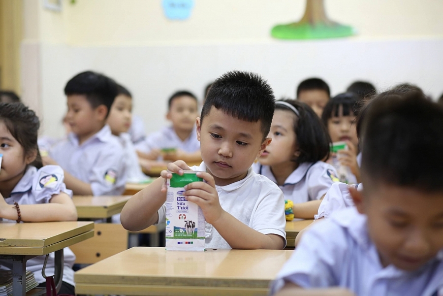 Sữa học đường nhân đôi niềm vui đến trường của trẻ trong năm học mới
