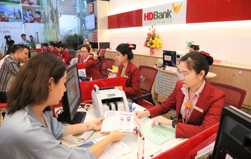 HDBank tiên phong hỗ trợ khách hàng các giải pháp tài chính qua chương trình “Ưu đãi cho vay, trọn tay chia sẻ”