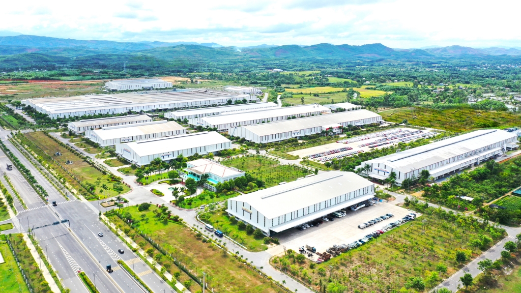 1. KCN sản xuất linh kiện phụ tùng và cơ khí Thaco
