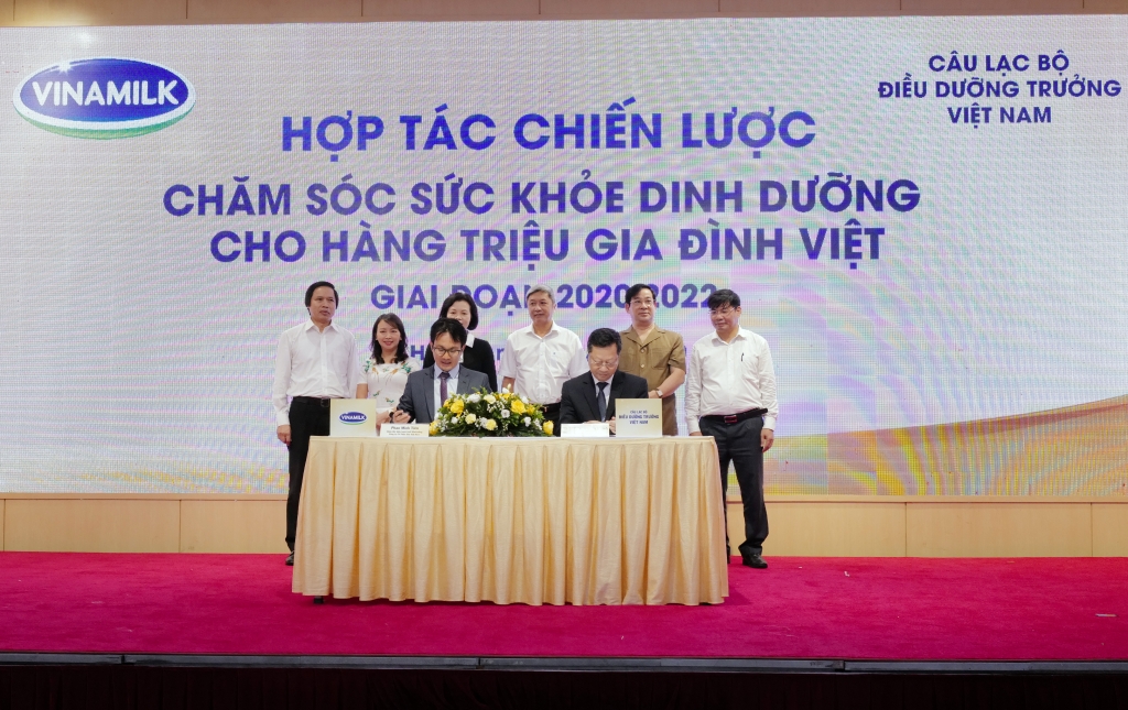 Vinamilk thúc đẩy hợp tác trong, ngoài nước vì sức khỏe trẻ em và người cao tuổi nước nhà