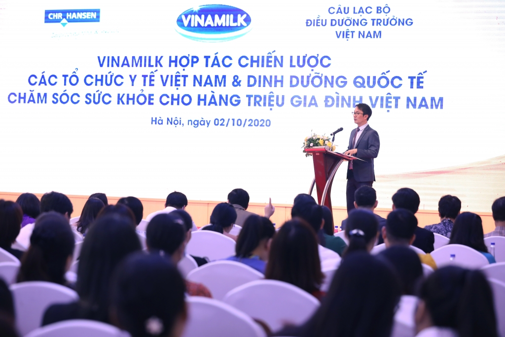 Ông Phan Minh Tiên đại diện Công ty Vinamilk phát biểu tại buổi lễ ký kết