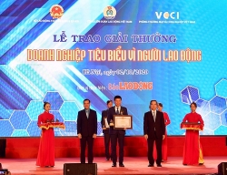 Vietcombank vinh dự được Thủ tướng tặng bằng khen “Doanh nghiệp tiêu biểu vì người lao động”