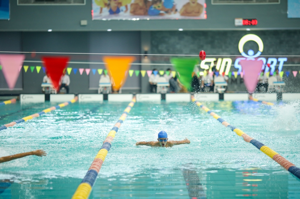 Bể bơi tại Sun Sport Complex hiện đại bậc nhất Việt Nam, đạt tiêu chuẩn thi đấu quốc tế