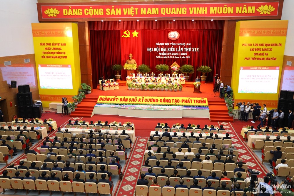 Toàn cảnh phiên Khai mạc Đại hội. Ảnh: Nguyên Sơn.