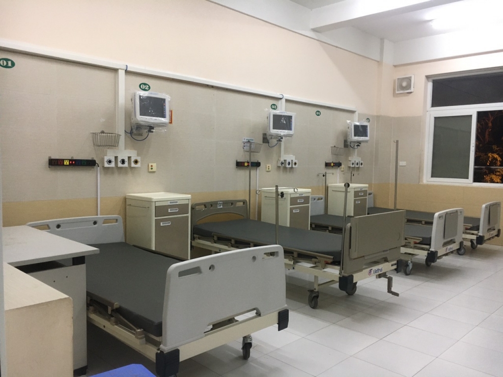 Đơn nguyên 50 giường bệnh đầu tiên của Trung tâm hồi sức tích cực (ICU) phòng chống COVID-19 với đầy đủ trang thiết bị hiện đại đã được Bệnh viện Đức Giang đưa vào sử dụng, phục vụ việc điều trị bệnh nhân COVID-19 nặng trong đợt dịch bùng phát cao điểm vừ