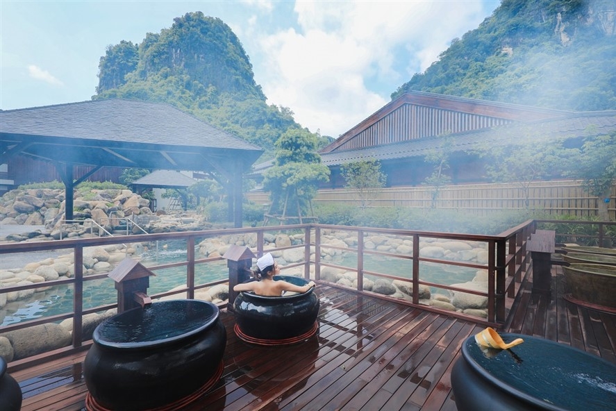 Khu nghỉ dưỡng tắm khoáng nóng Yoko Onsen Quang Hanh (Quảng Ninh