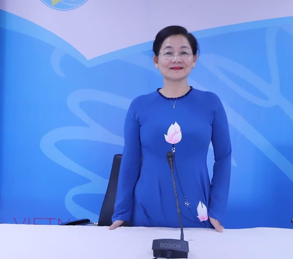 Bà Trần Thị Hương