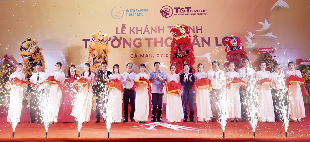 Tháng 1/2021,Tập đoàn T&T Group cũng đã hỗ trợ kinh phí xây dựng trường THCS Tân Lợi tại xã Hồ Thị Kỷ, huyện Thới Bình (Cà Mau) với tổng mức đầu tư 23 tỷ đông.