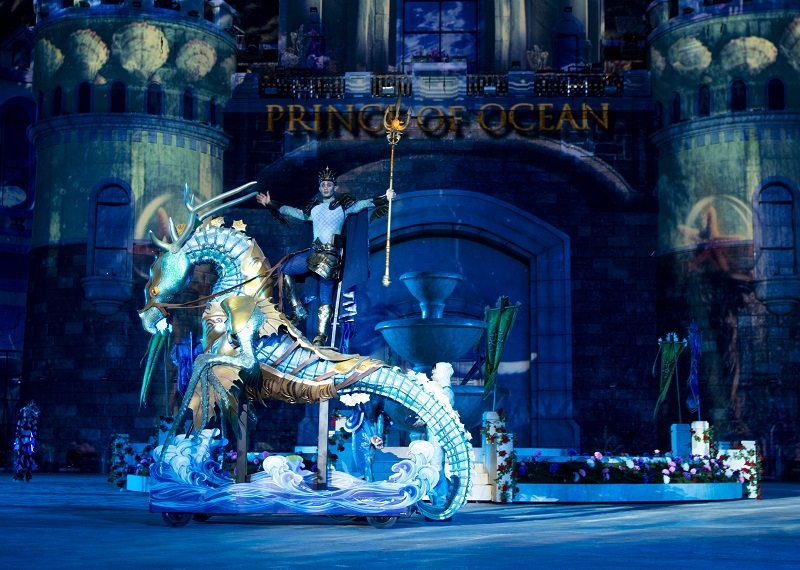 Kỳ ảo Tata Show phiên bản đạo cụ khổng lồ