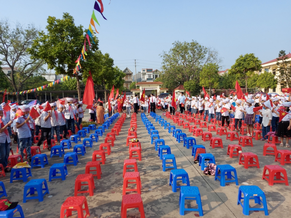 Trường TH Văn Tiến đón chào học sinh lớp 1, khối lớp đầu tiên thực hiện chương trình giáo dục phổ thông mới