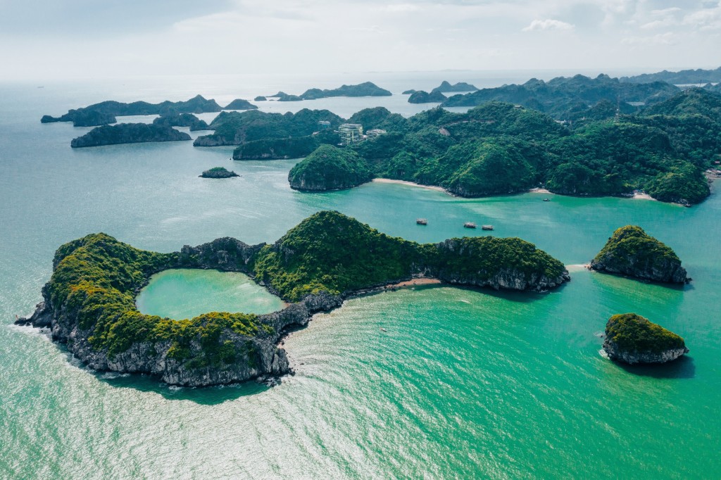 Áng Thảm: Mắt ngọc kỳ vĩ trên vịnh biển thiên đường