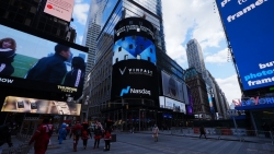 VinFast phát trực tiếp trên Quảng trường Thời đại, New York trong ngày ra mắt toàn cầu