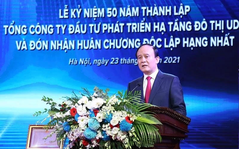 Đồng chí Nguyễn Ngọc Tuấn, Phó Bí thư Thành ủy, Chủ tịch Hội đồng Nhân dân Thành phố Hà Nội  phát biểu tại buổi lễ