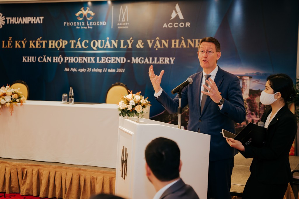 Ông William J. Haandrickman - Giám đốc điều hành khu vực phía Bắc Việt Nam, Tập đoàn Accor phát biểu tại buổi lễ