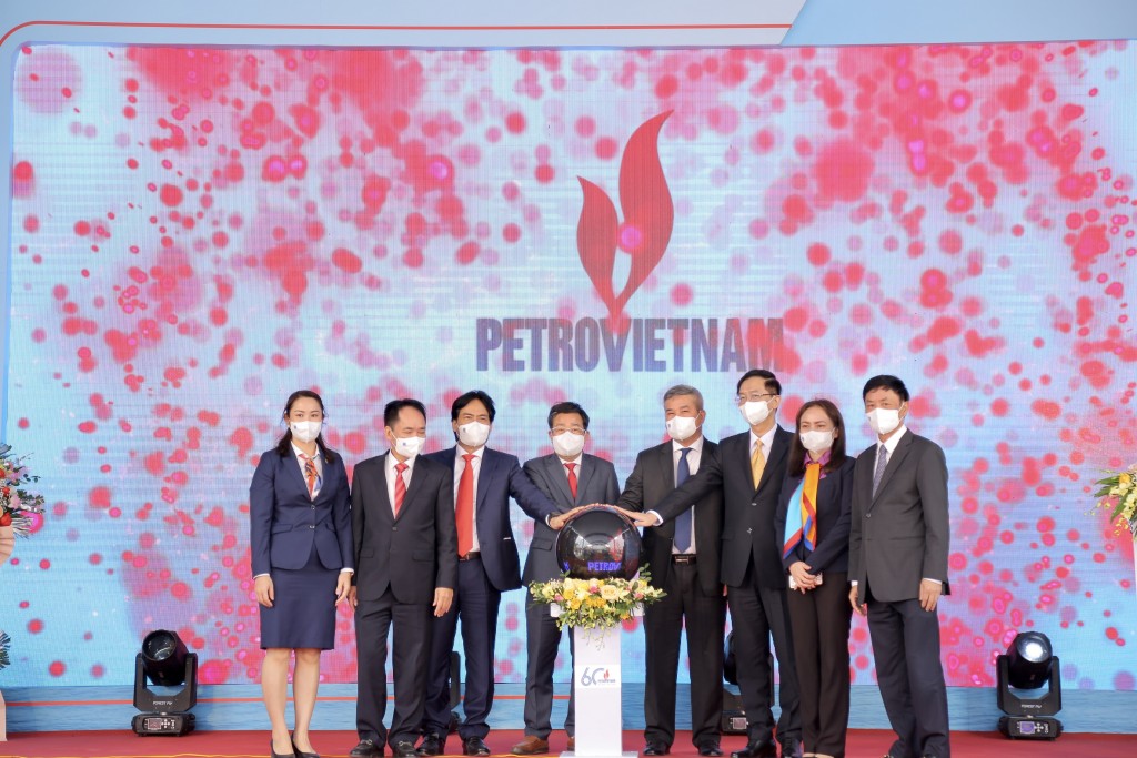 Lãnh đạo Tập đoàn thực hiện nghi thức công bố Bộ nhận diện thương hiệu Petrovietnam