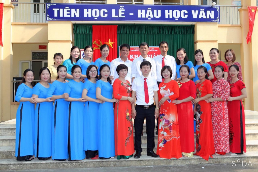 Tập thể sư phạm nhà trường