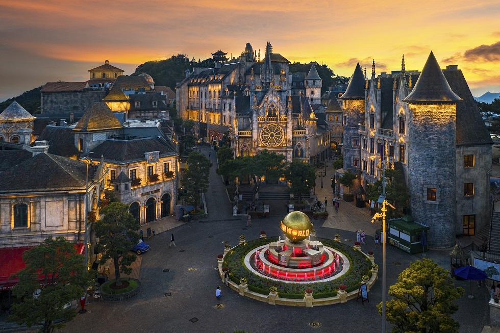  Khu du lịch Sun World Ba Na Hills trên đỉnh Bà Nà