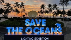 Đảo ngọc Phú Quốc đón Giáng Sinh với triển lãm ánh sáng “Save the Oceans”
