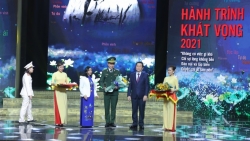 Xúc động chương trình "Hồ Chí Minh - Hành trình khát vọng năm 2021"