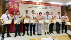 Đảng bộ KĐN khen thưởng cá nhân, tập thể xuất sắc