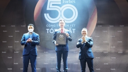 VietinBank tiếp tục vào Top 50 Công ty niêm yết tốt nhất Việt Nam 2021